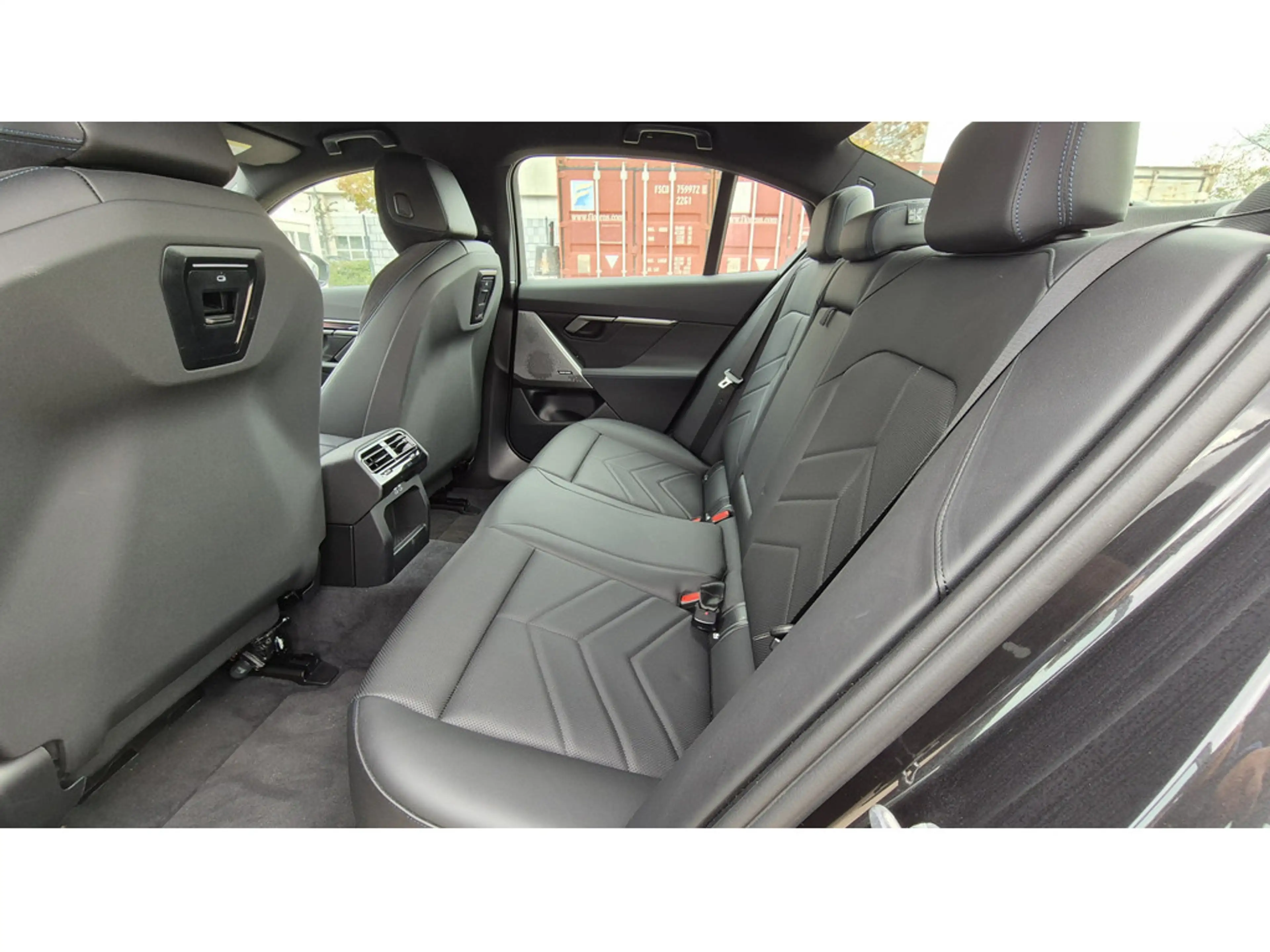 BMW i5 eDrive40 M-Sport AHK+HUD+ACC+360°KAM+H/K — photo 10