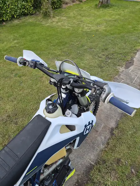 Husqvarna FE 350 - foto 4