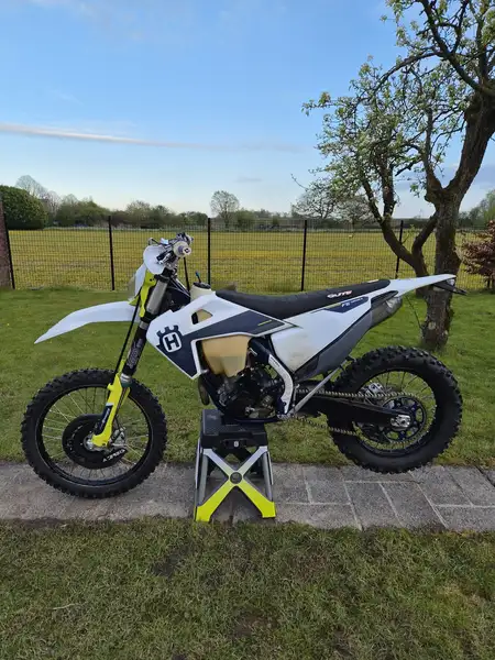 Husqvarna FE 350 - foto 2