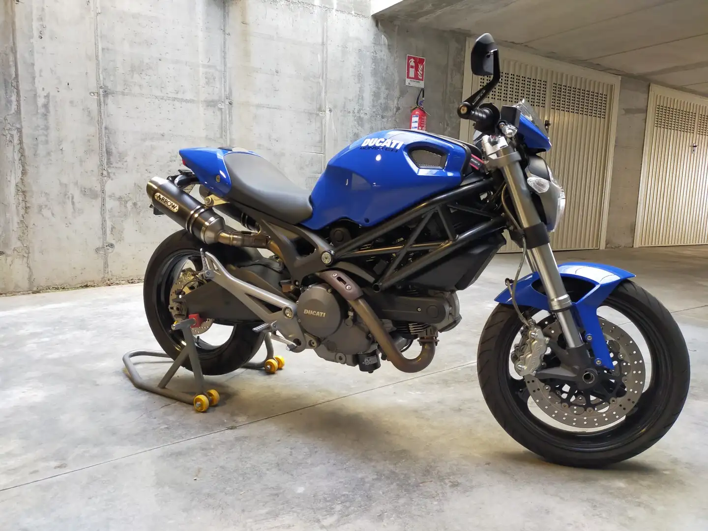 Ducati Monster 696 plus Albastru - 2