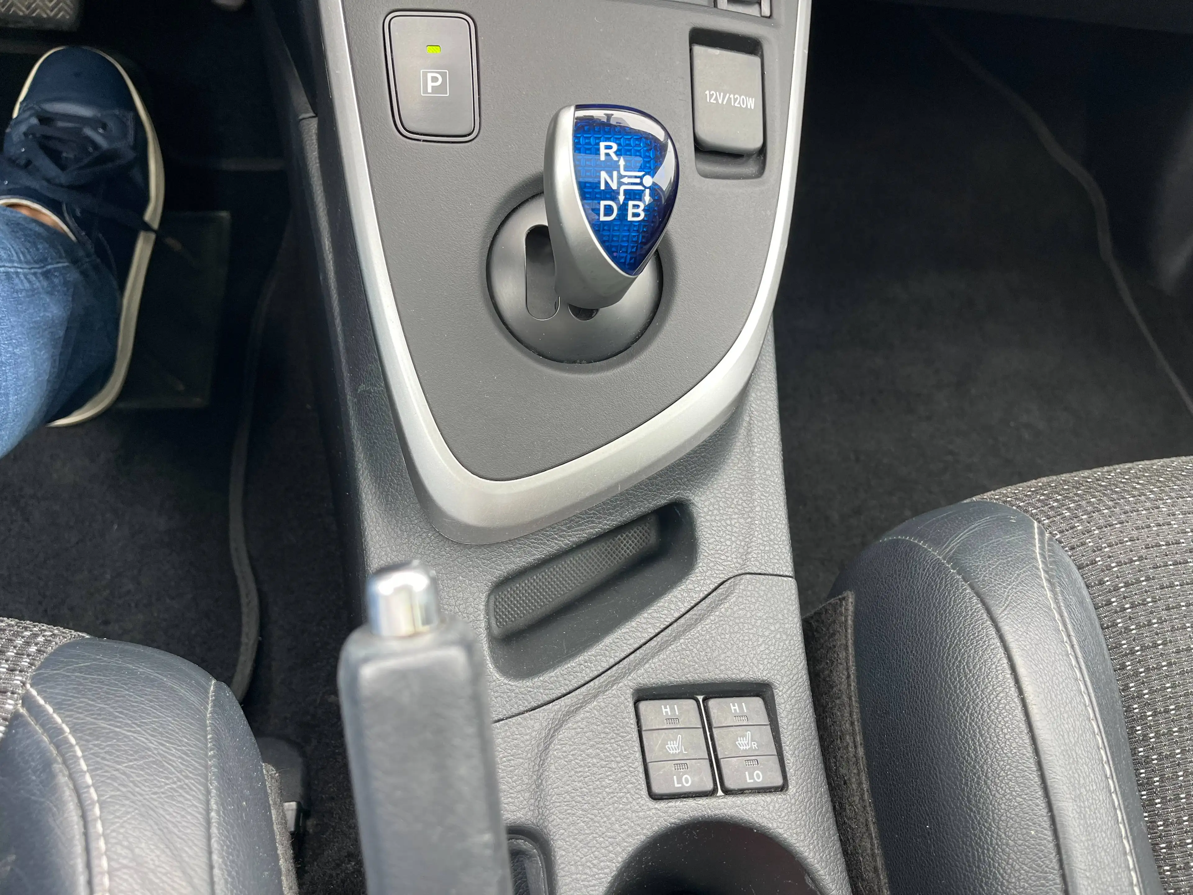 Toyota Auris Auris SW HEV 1.8i HSD Premium CVT — photo 14