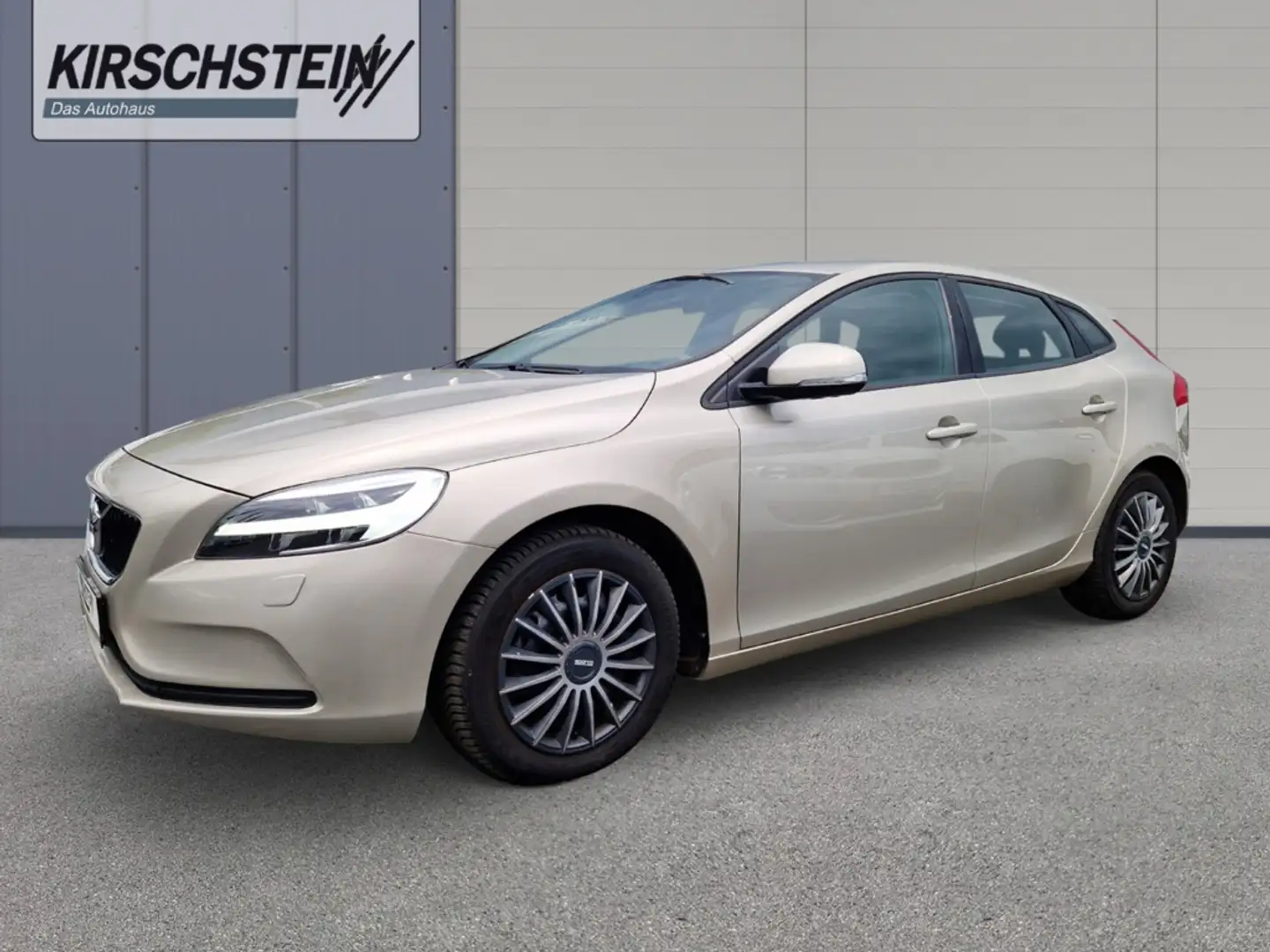 Volvo V40 Momentum T2 AHK Navi LED PDC Keyless Sitzheizung Beige - 2