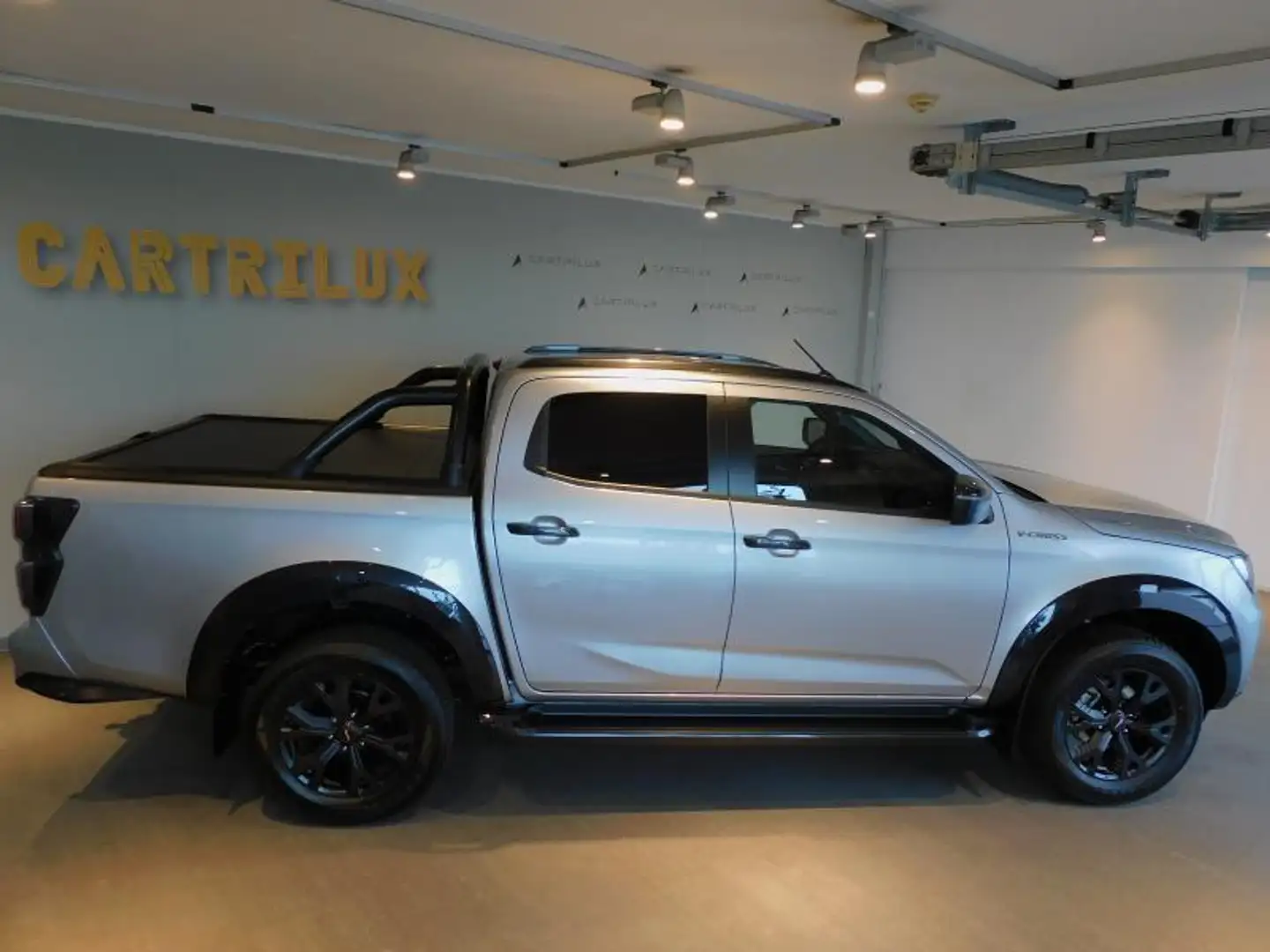 Isuzu D-Max V CROSS 4WD AT ROLLCOVER Blanc - 2