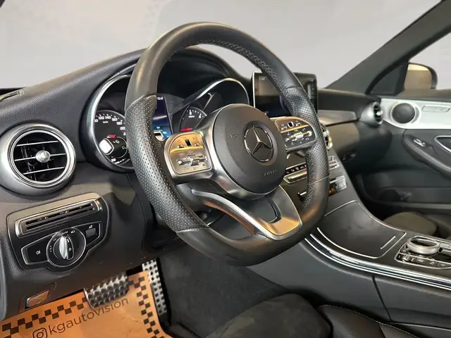 Mercedes-Benz 220 view 17