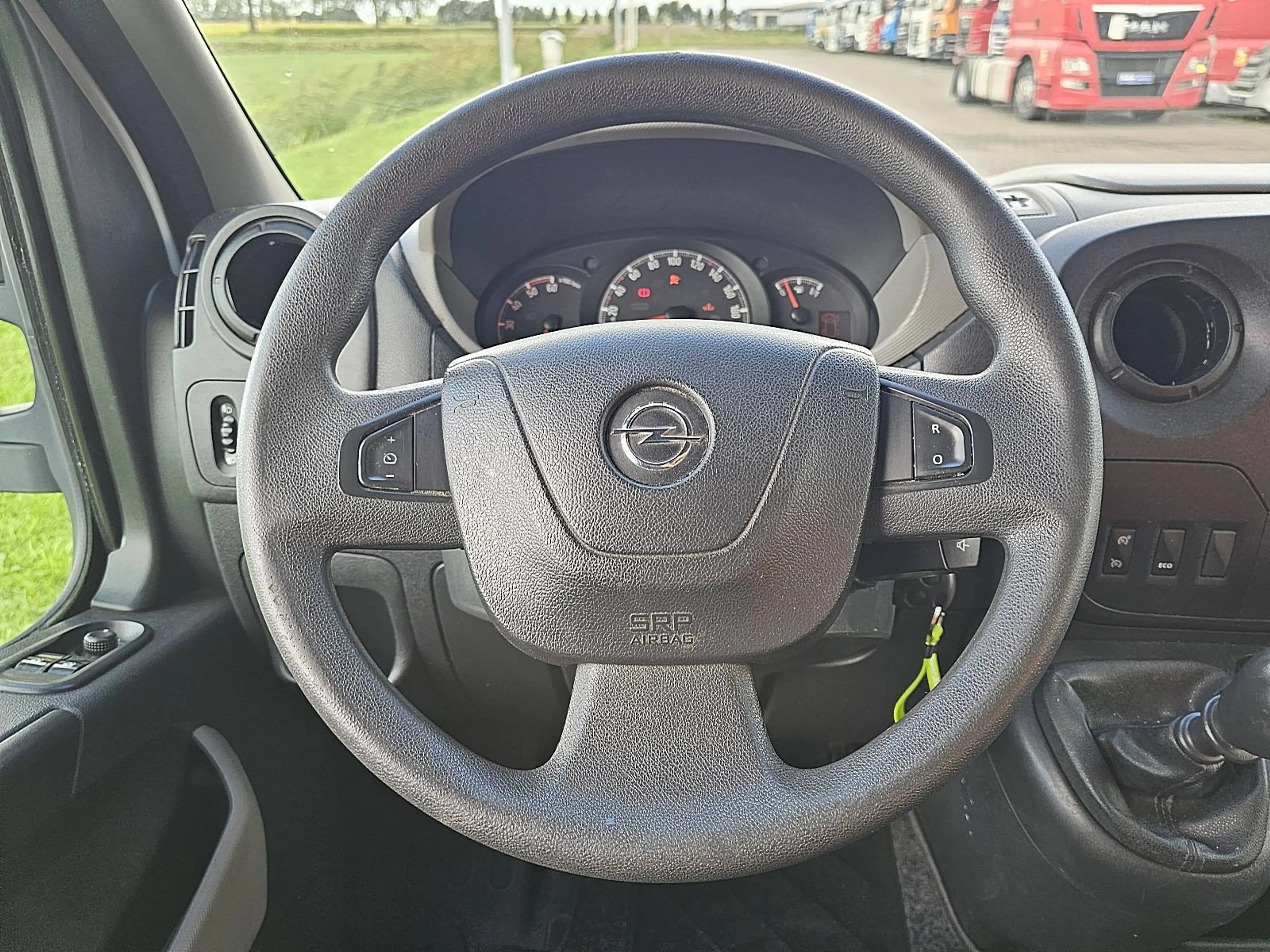 Opel Movano 2.3 — photo 13