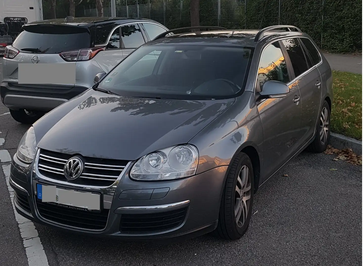 Volkswagen Golf Variant Golf Variant 2.0 TDI Comfortline Silber - 1