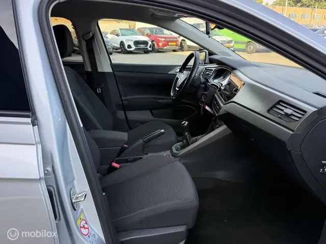 Volkswagen Polo view 14