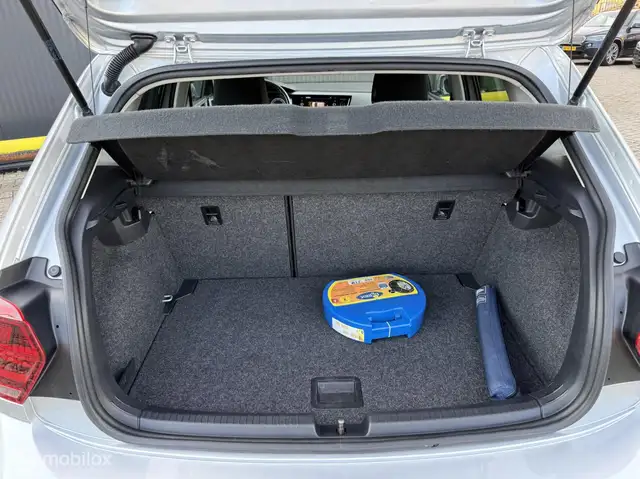 Volkswagen Polo view 24