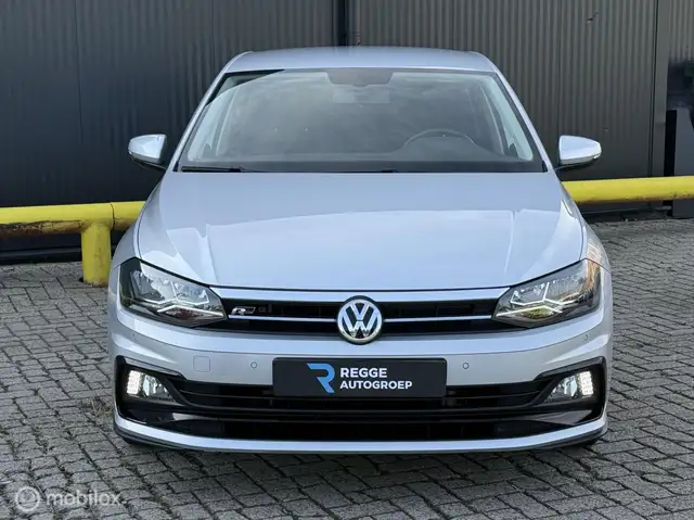 Volkswagen Polo view 5