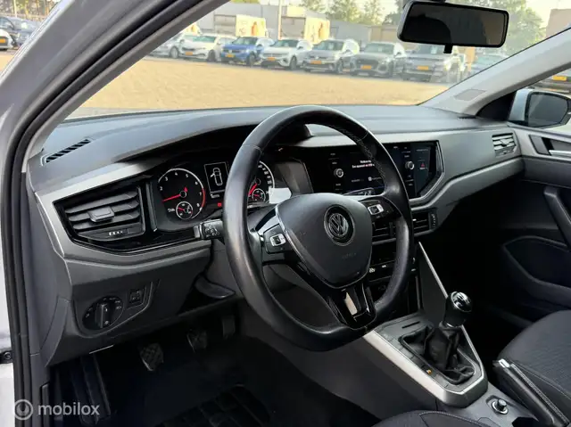 Volkswagen Polo view 12