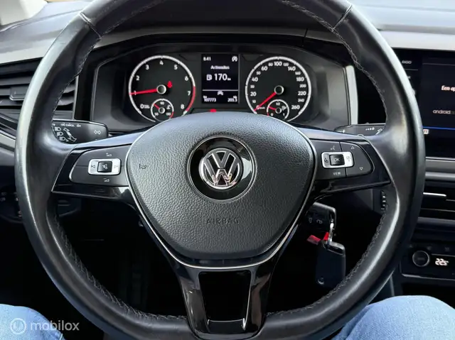 Volkswagen Polo view 11