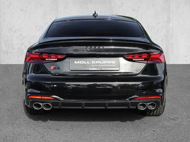 Audi S5 view 6