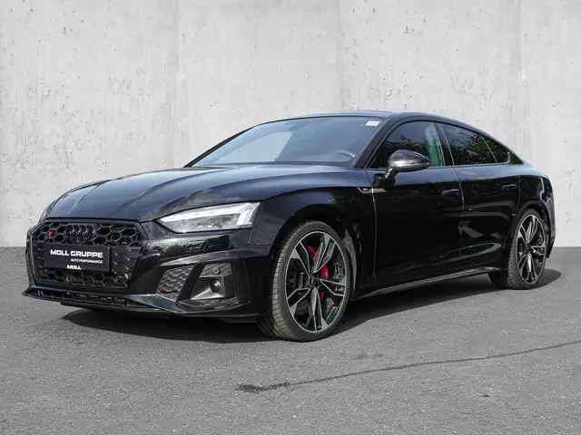 Audi S5 view 2
