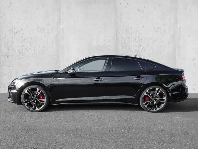 Audi S5 view 5
