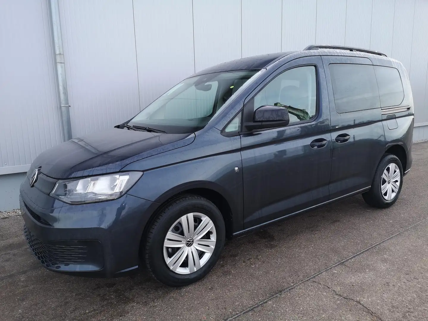 Volkswagen Caddy Basis 1.5TSI ACC Kam GV5 App AHK Reling 85 kW (... Blau - 1