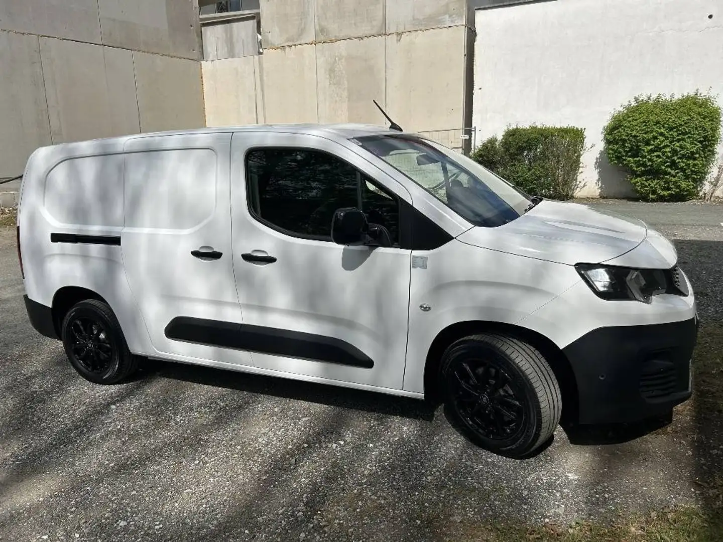 Peugeot Partner Peugeot Partner Lang BlueHDi Transporter Weiß - 1