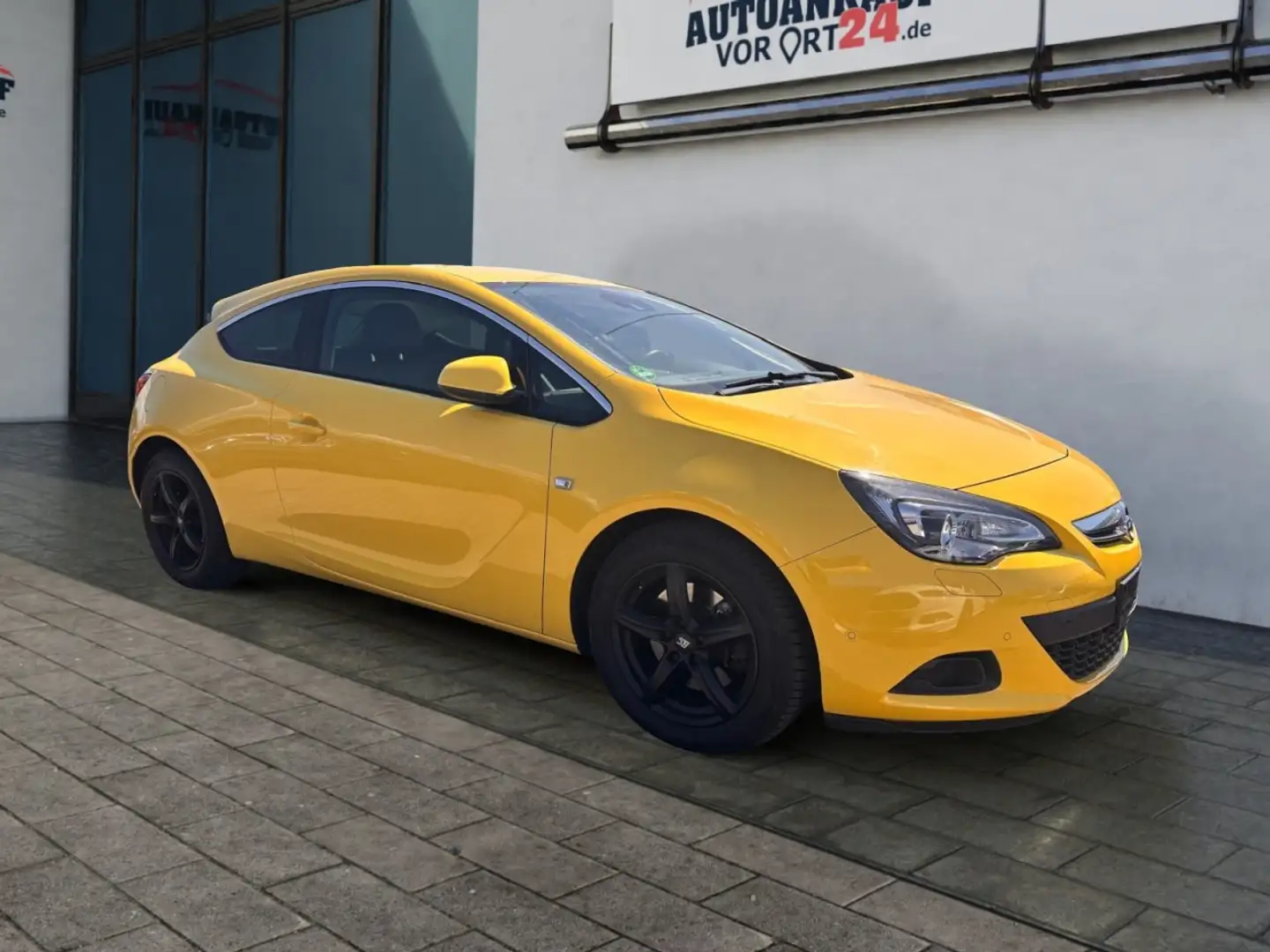 Opel Astra J GTC Basis*Leder*Klima* Voll*Xenon* Klima Xenon Gelb - 1