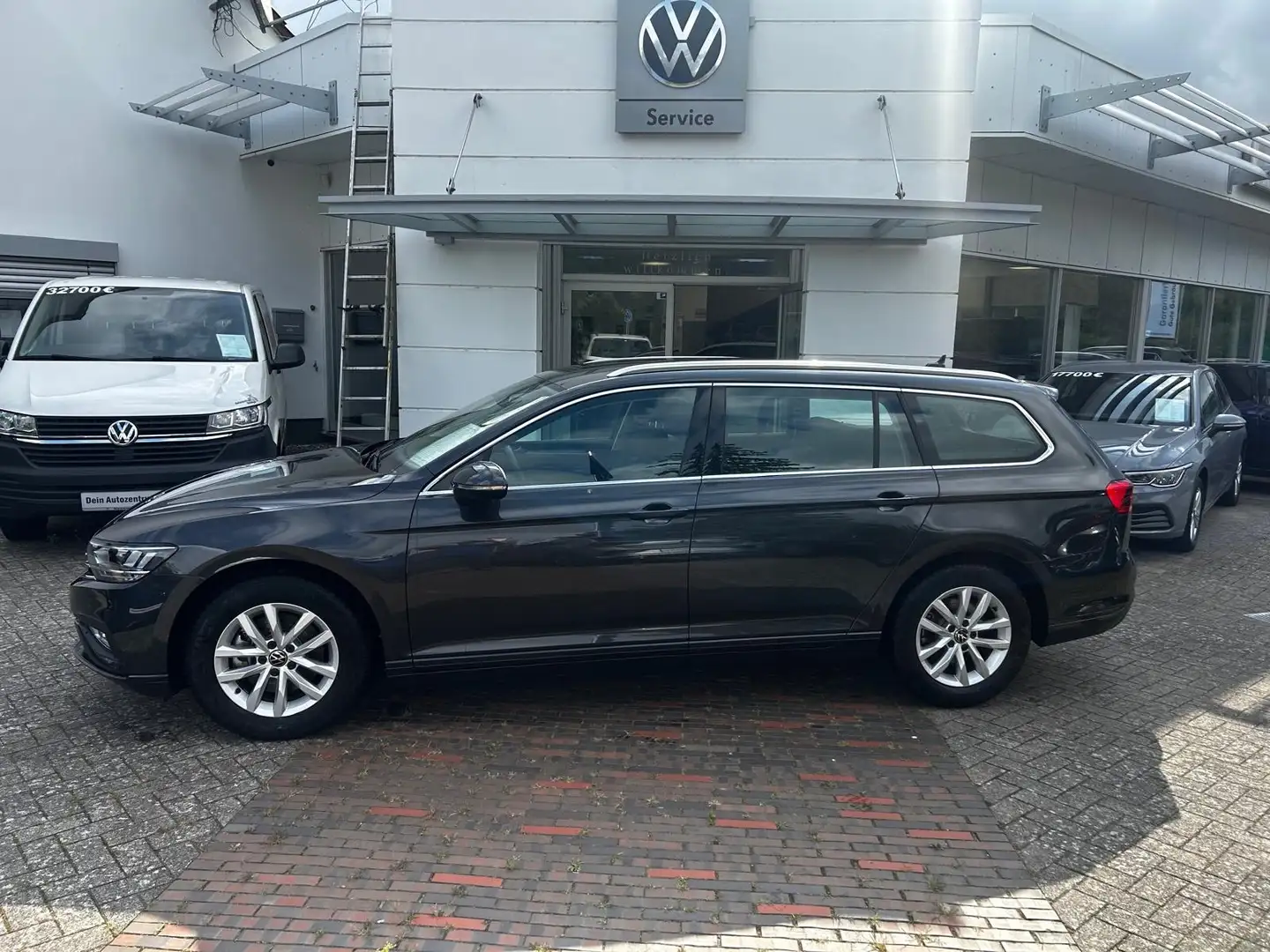 Volkswagen Passat Variant CB 1.5 TSI DSG Business Gris - 2