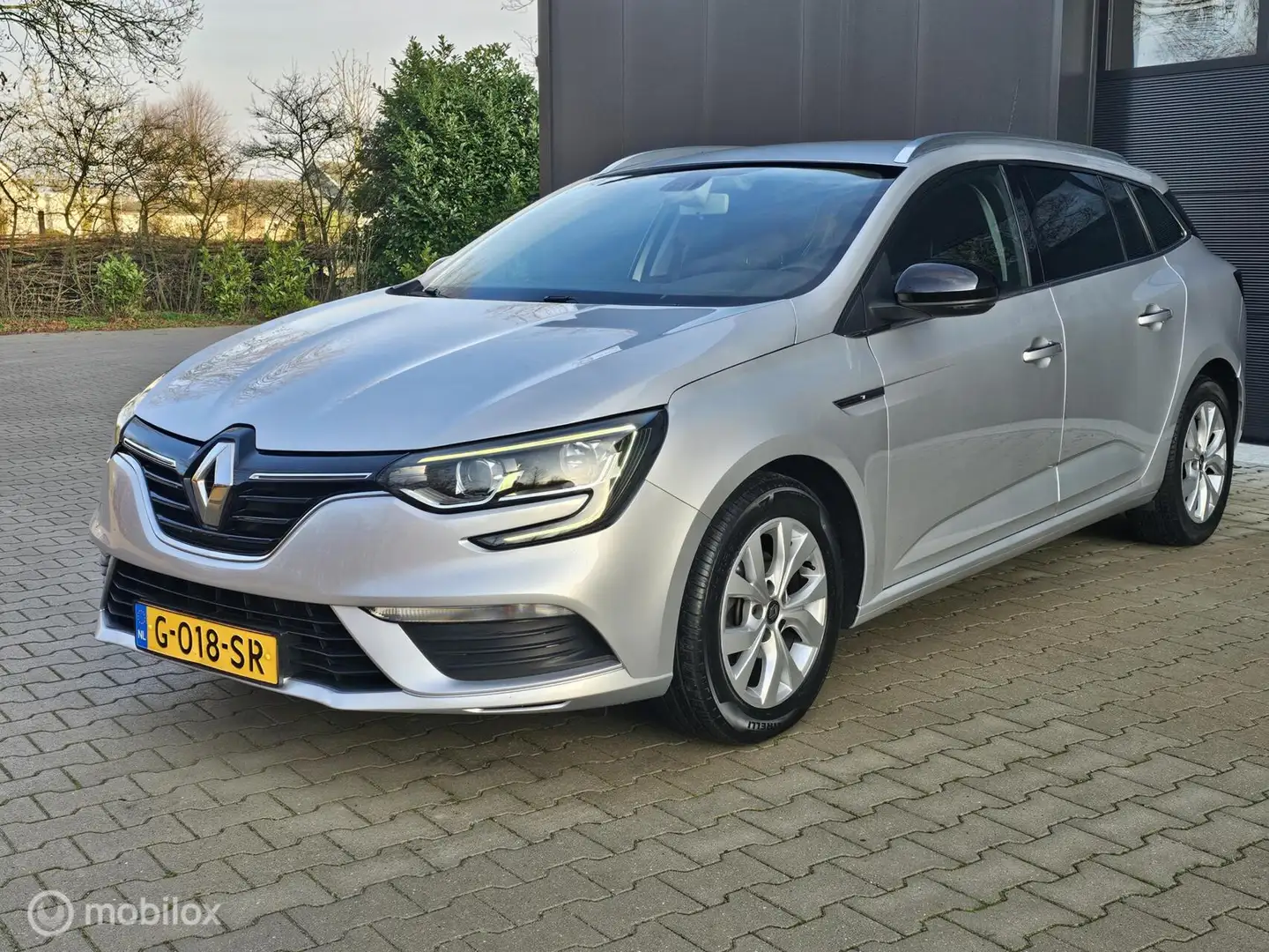 Renault Megane Estate 1.3 TCe 2019 Limited Mooie nette auto Gris - 2