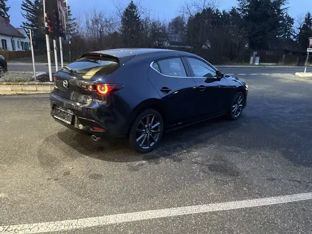 Mazda 3 Mazda3 5HB 2.5L e-SKYACTIV G 140ps 6MT 2WD CENTRE-LINE