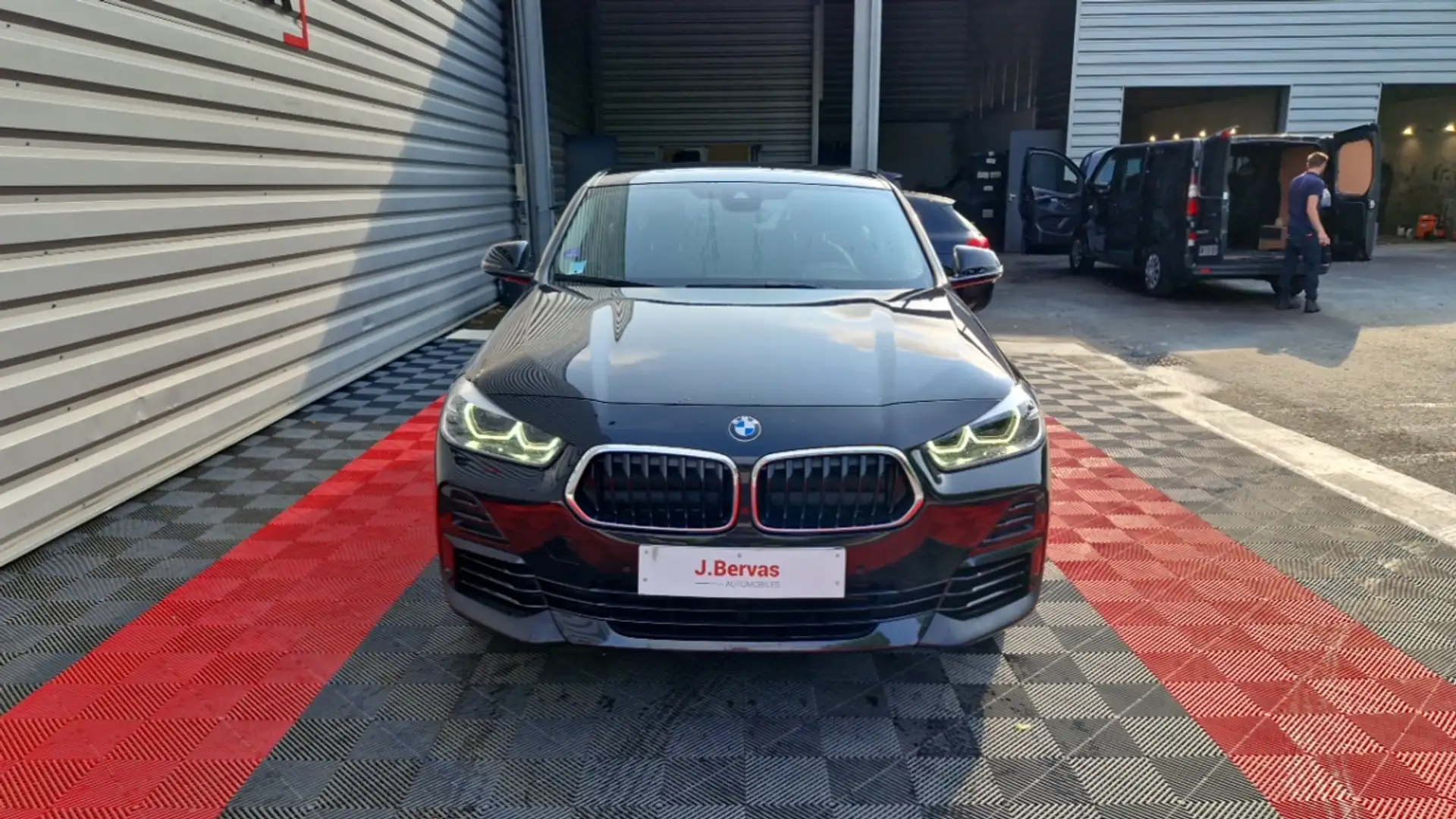 BMW X2 sDrive18i Business DesignDKG7 Noir - 2