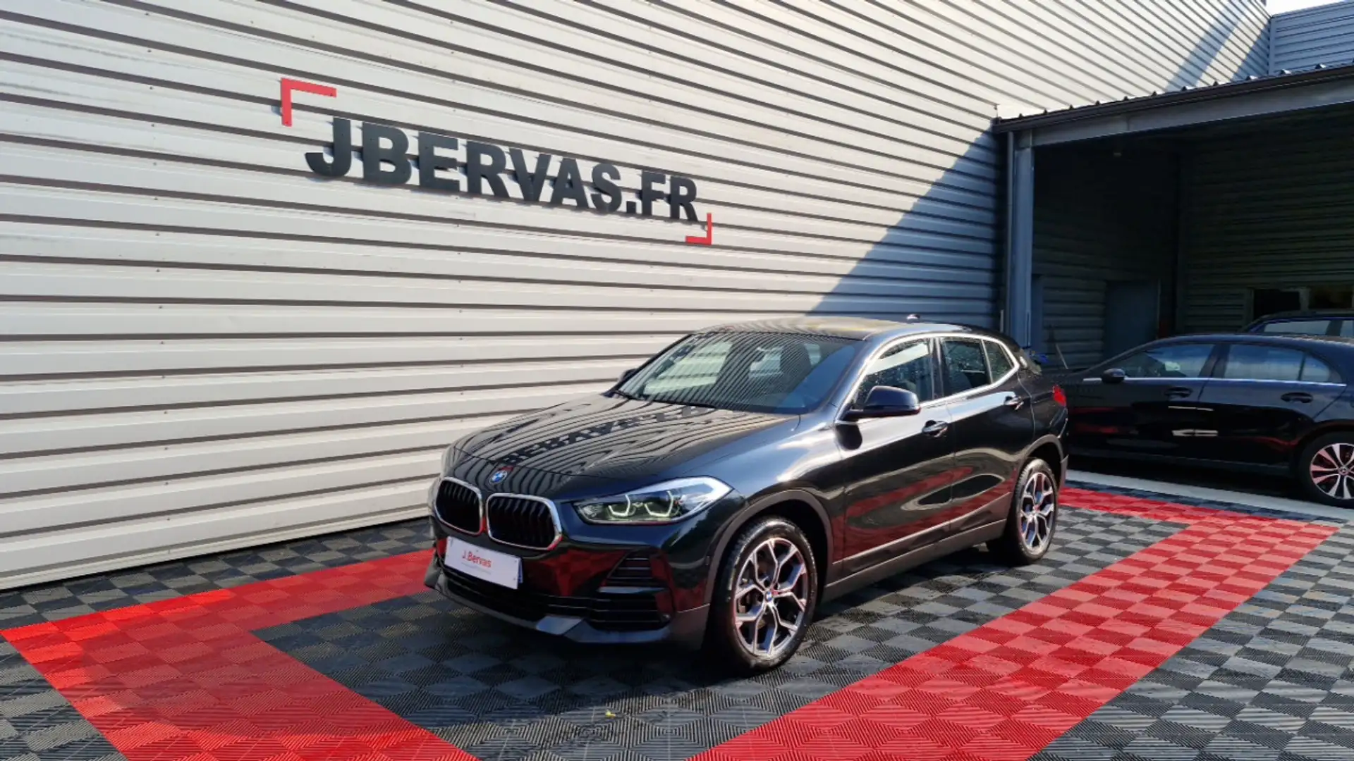 BMW X2 sDrive18i Business DesignDKG7 Noir - 1