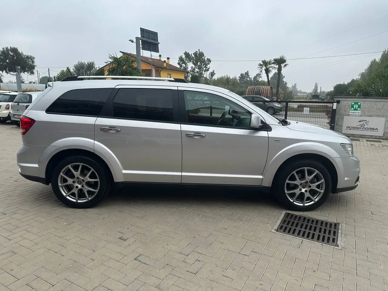 Fiat Freemont 2.0 MJT 170 Lounge 4x4 | 170 ch | BVA | 7 places | Cuir | GPS | Sièges chauffants | Caméra de recul