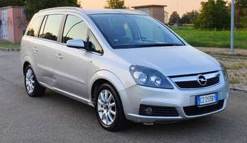 Zafira II 2005 1.9 cdti Cosmo 120cv