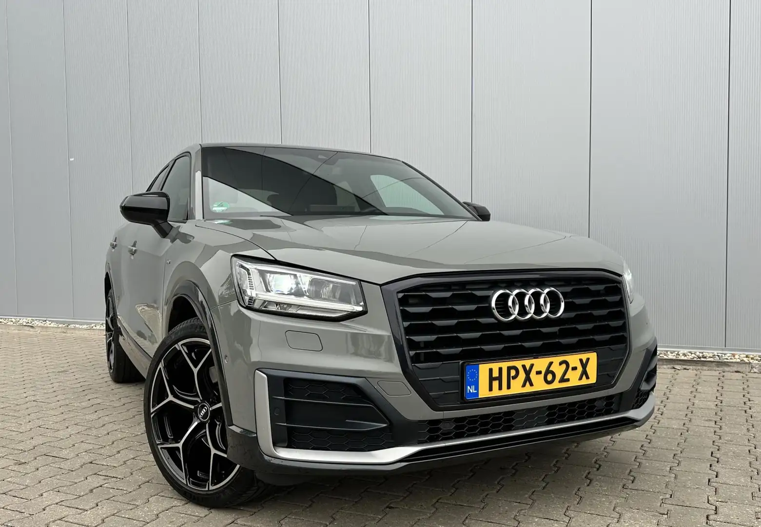 Audi Q2 1.4 TFSI 150PK S-LINE Edition one| PANO | LED | 19 Grijs - 1