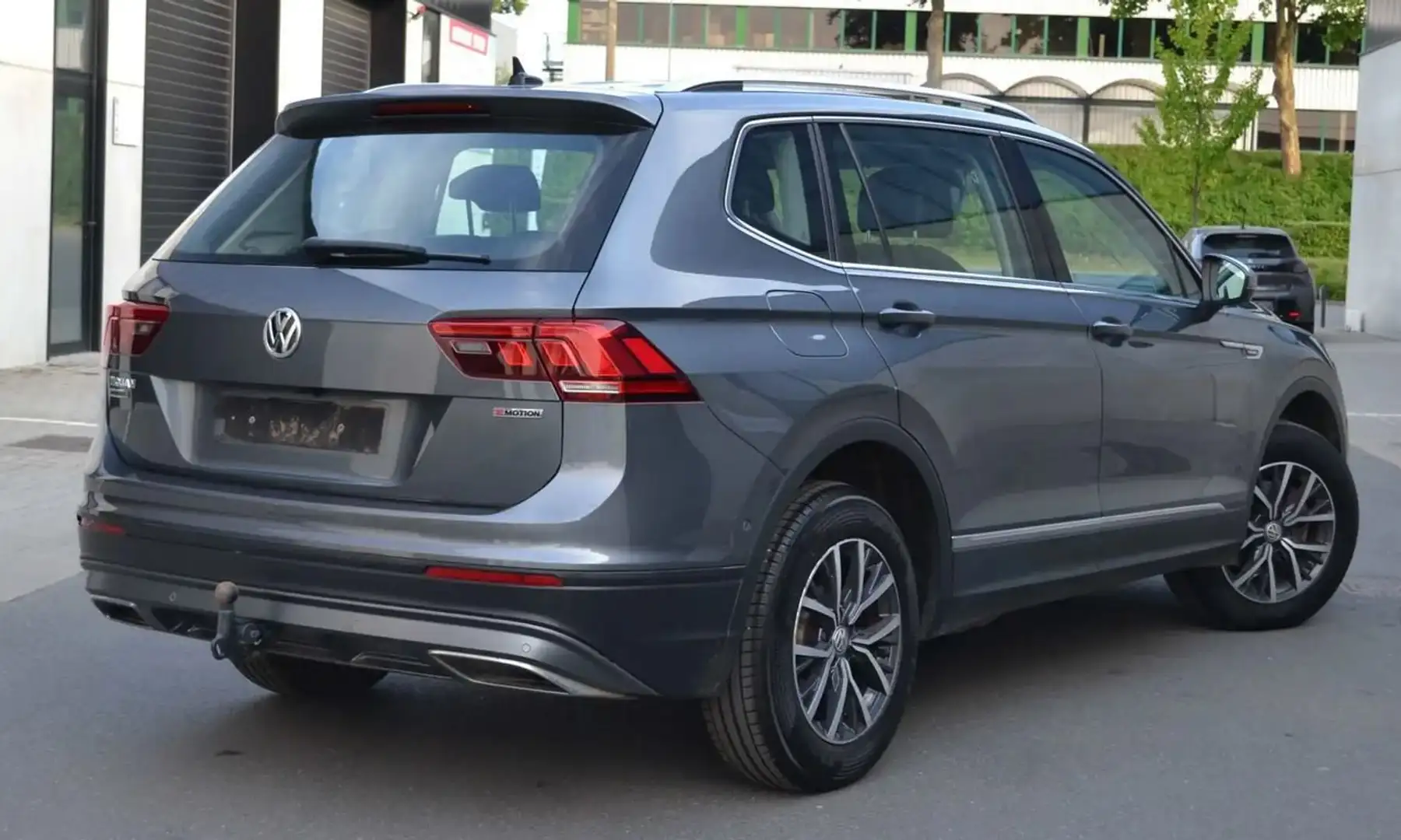 Volkswagen Tiguan Allspace 2.0 TDi 4Motion 150cv Comfortline DSG 7 Places Grijs - 2