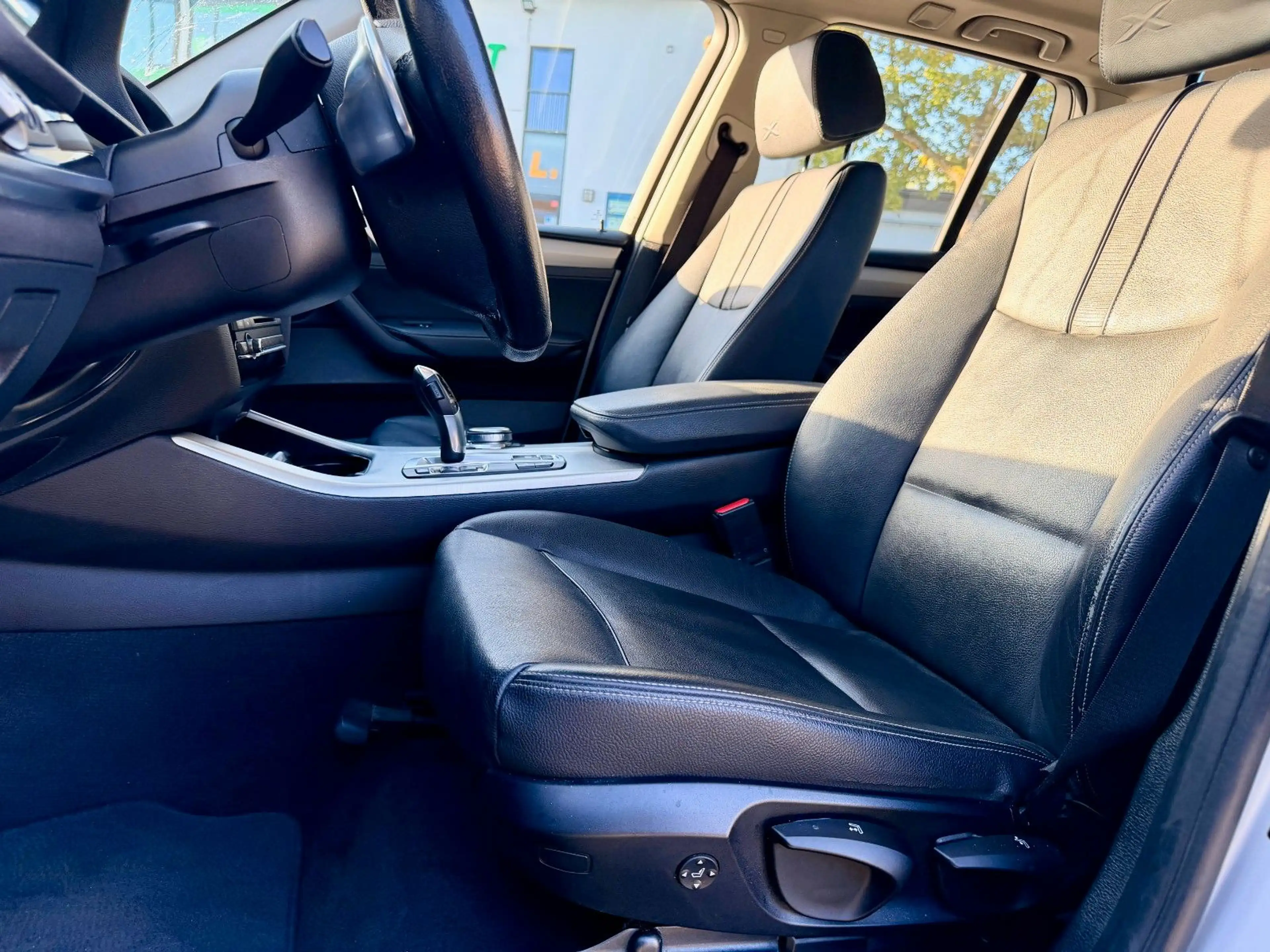 BMW X3 xDrive 20 d xLine Aut.*Navi*Leder* — photo 11
