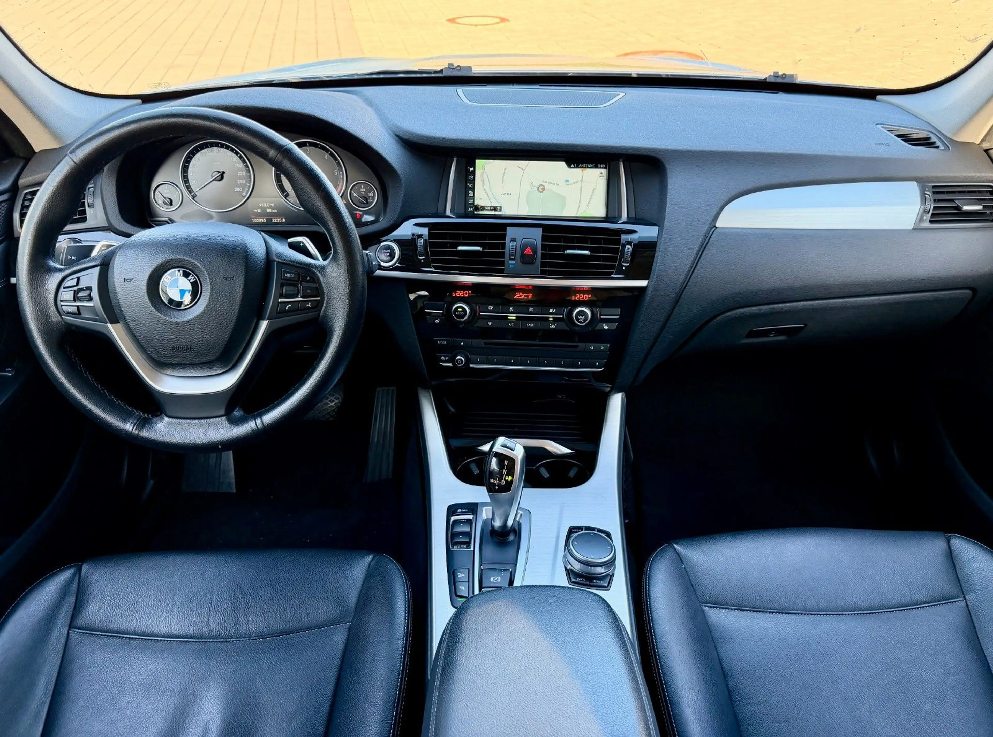 BMW X3 xDrive 20 d xLine Aut.*Navi*Leder* — photo 8