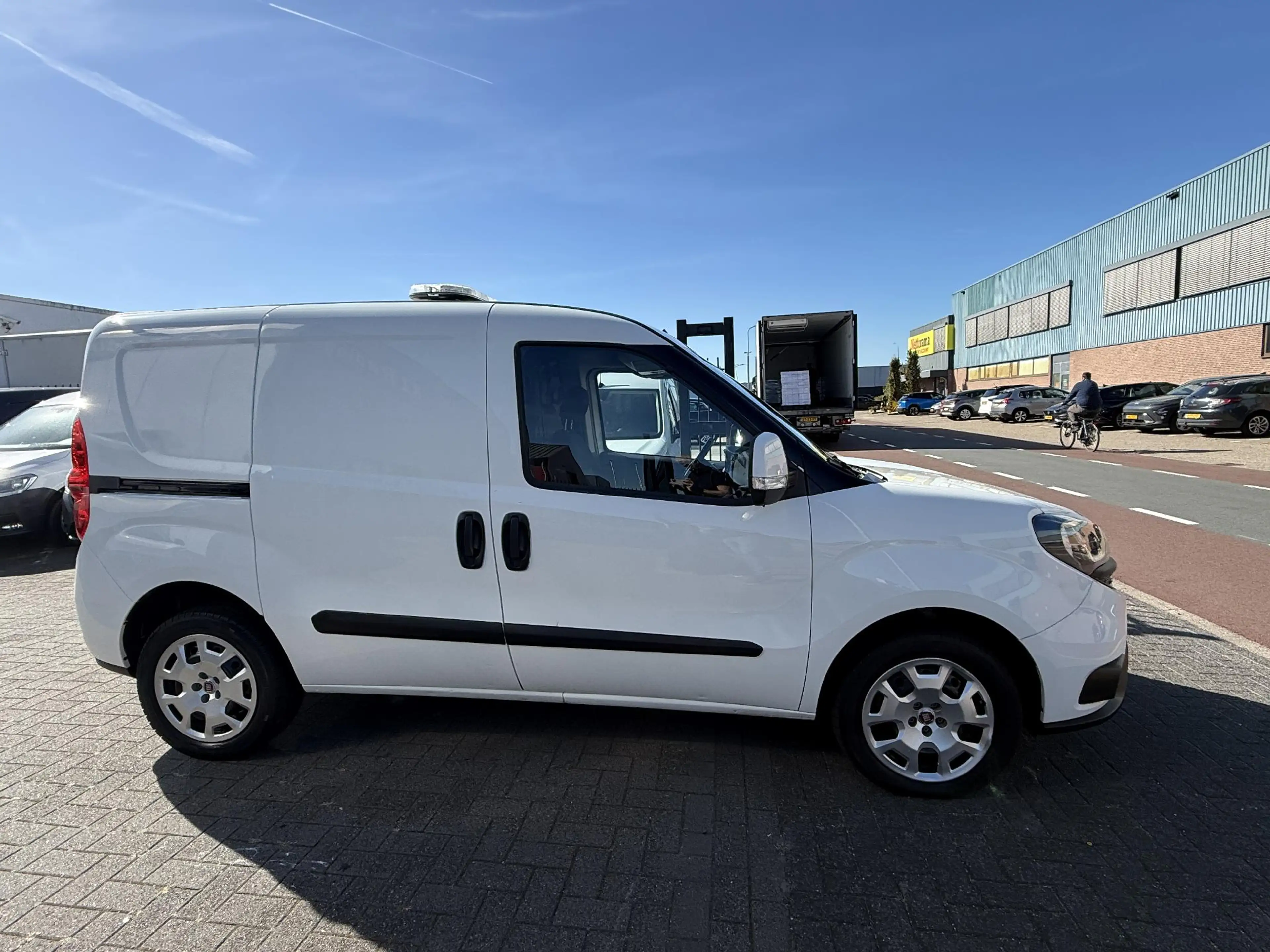 Fiat Doblo Cargo 1.4 T-Jet Natural Power L1H1 SX AARDGAS CNG — photo 2