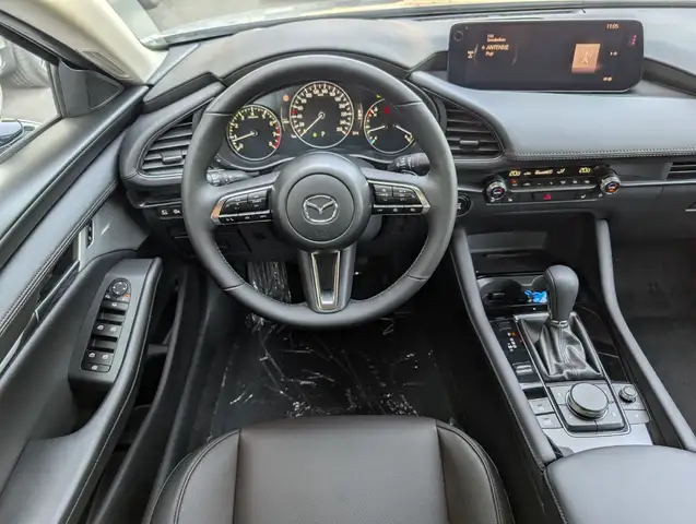 Mazda Mazda3 view 15
