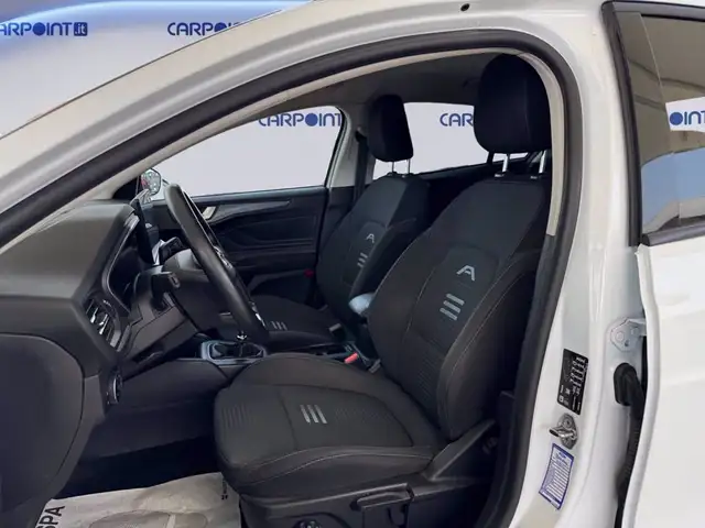 Ford Focus view 9