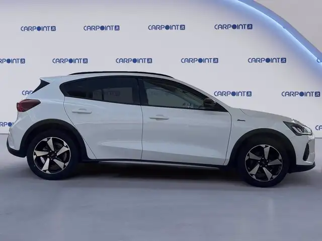 Ford Focus view 6