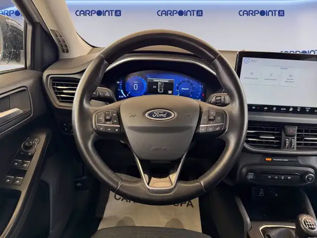 Ford Focus view 12