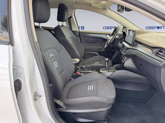 Ford Focus view 15