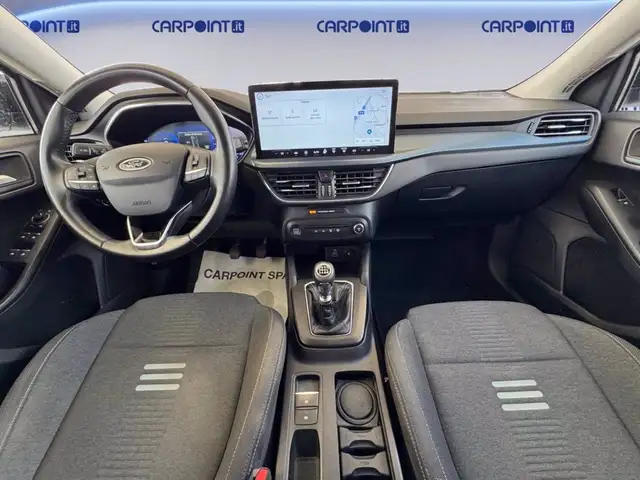 Ford Focus view 10