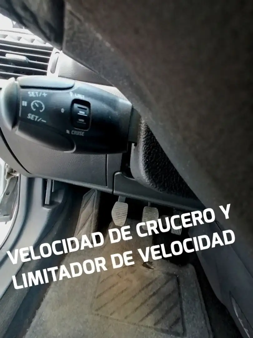 Peugeot 407 2.0HDI Premium Azul - 2