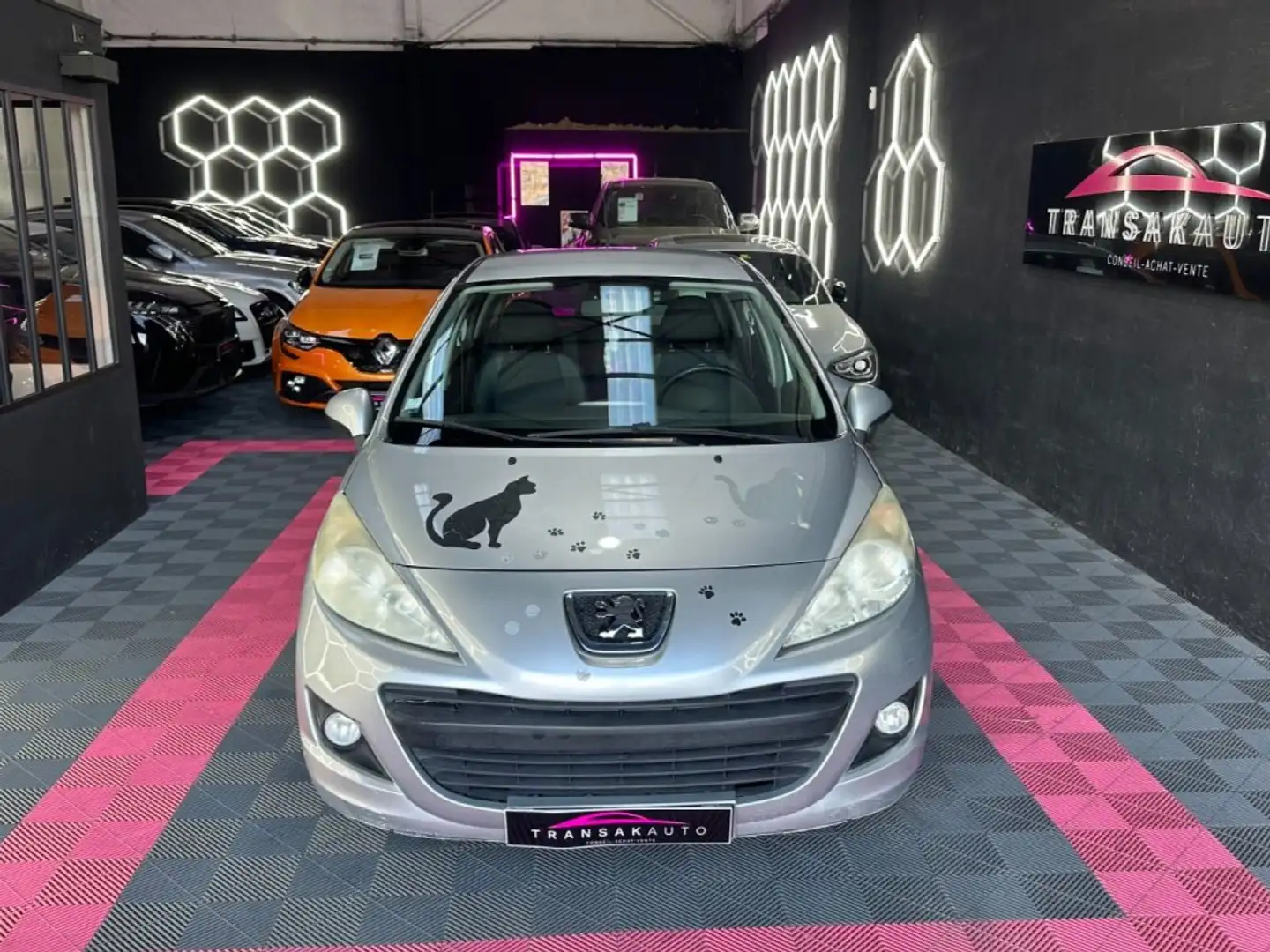 Peugeot 207 Access 1.4 HDi 70ch FAP ~ Climatisation ~ Sièges en tissu ~ Jantes 15 Gris - 2