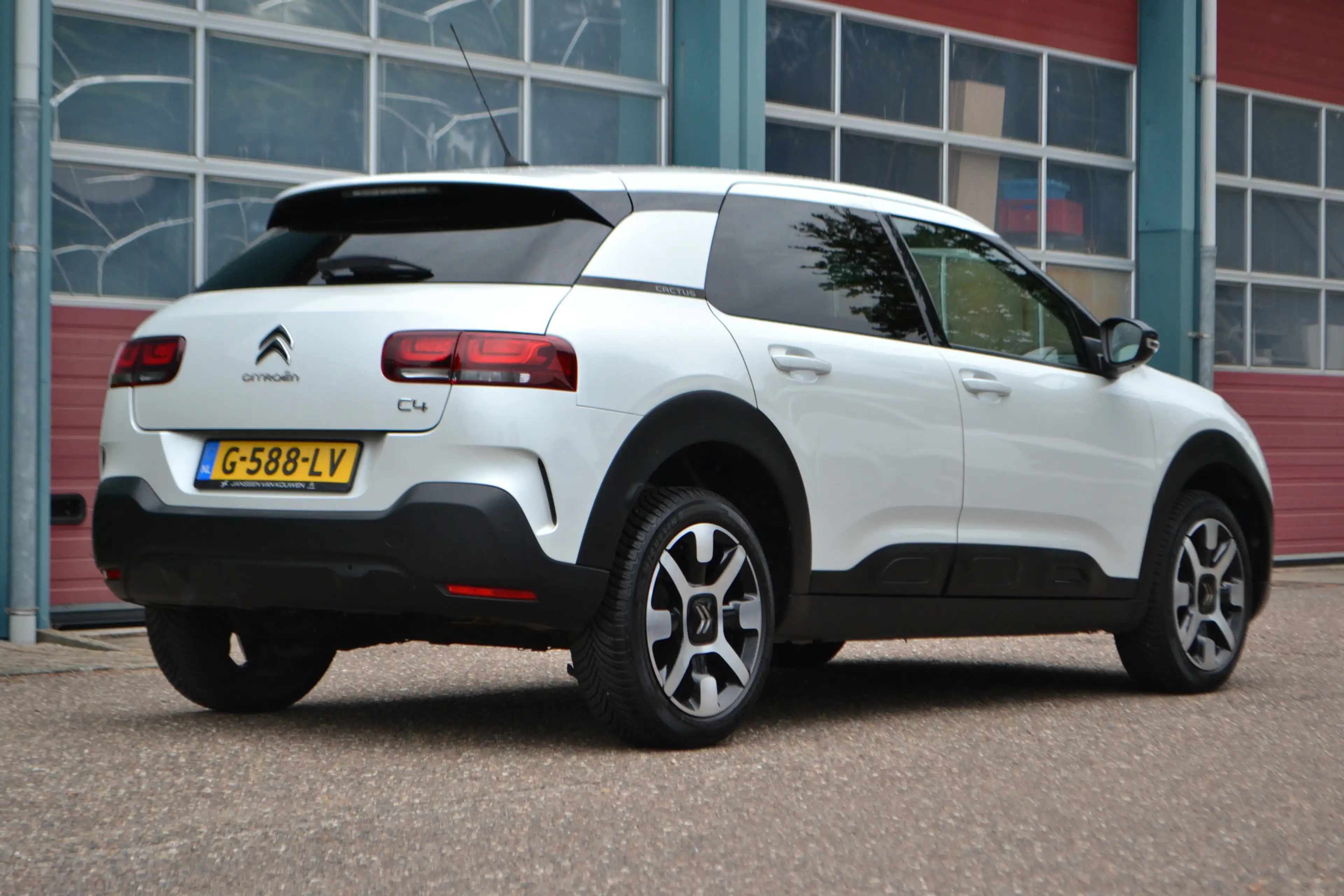 Citroen C4 Cactus 1.2 Feel Apple CarPlay — photo 2