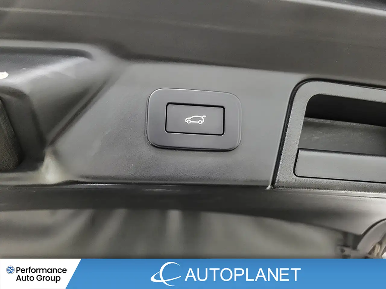 Land Rover Range Rover Velar снимка Land Rover Range Rover Velar