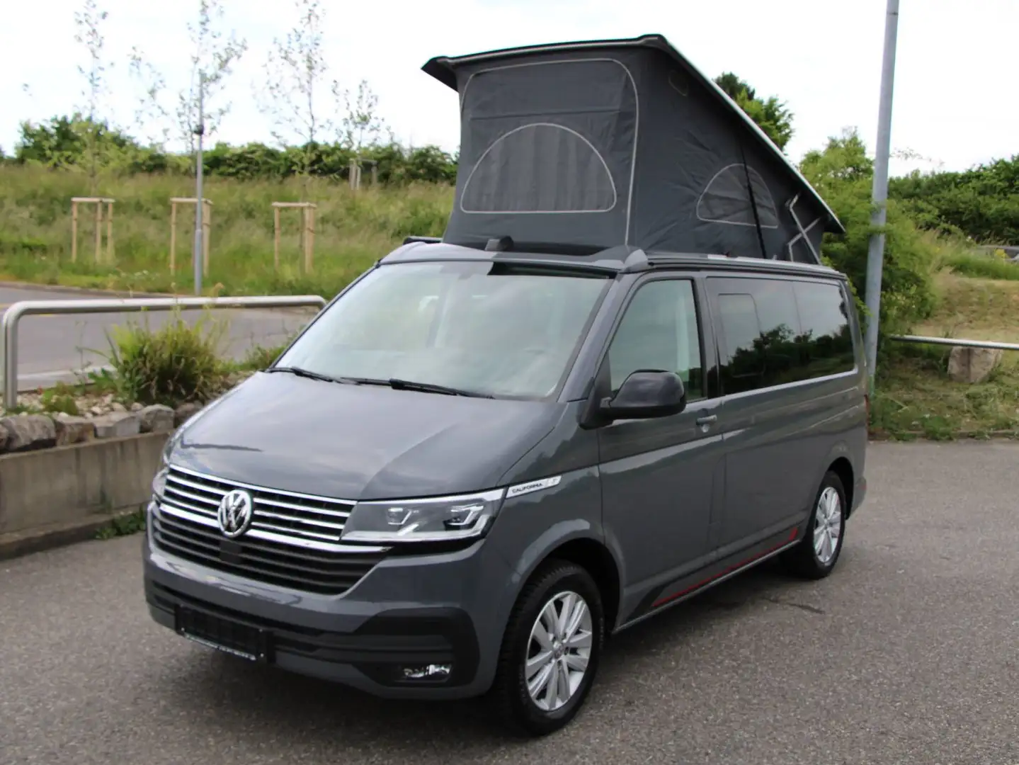 Volkswagen T6.1 California TDI Beach Camper Edition DSG *Miniküche* 150 PS Gris - 1
