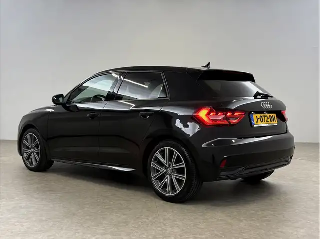 Audi A1 view 3
