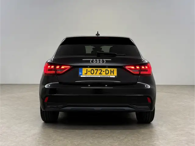 Audi A1 view 9