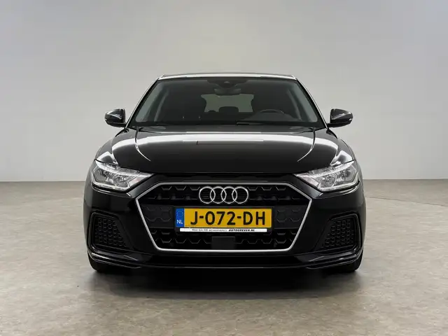 Audi A1 view 8