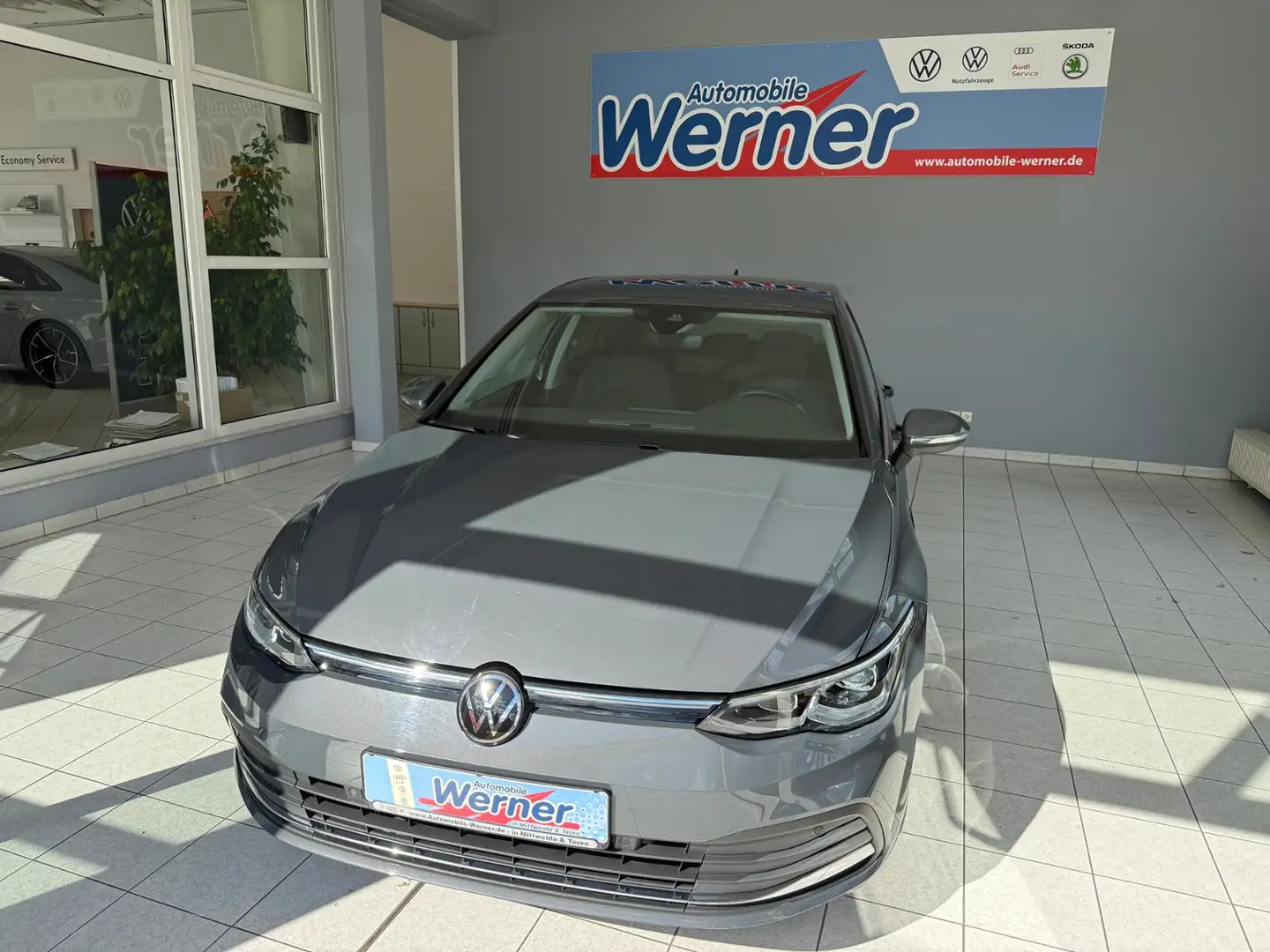 Volkswagen Golf Style 1.5TSI Navi Harman Kardon RKamera Grau - 2