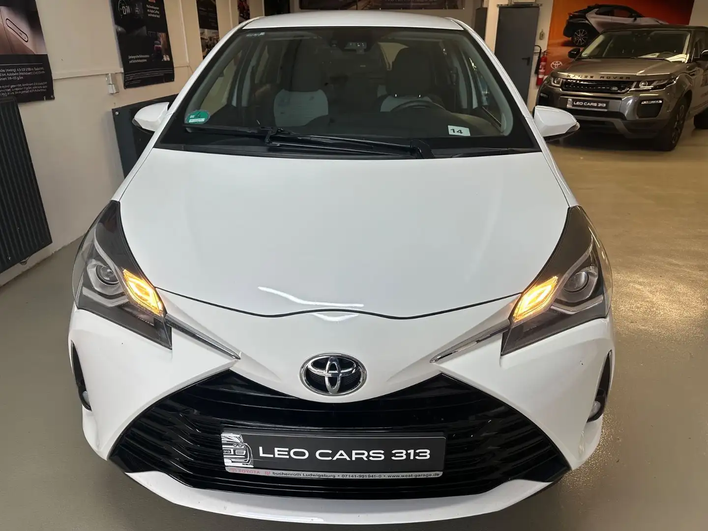 Toyota Yaris Comfort 1,5 Weiß - 2