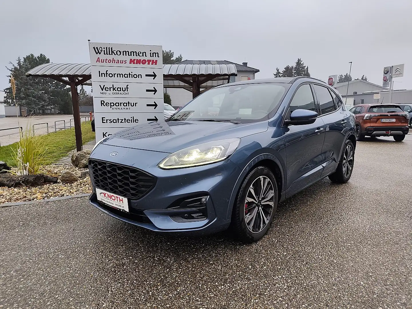 Ford Kuga 2,0 EcoBlue AWD ST-Line X Aut. Blau - 1